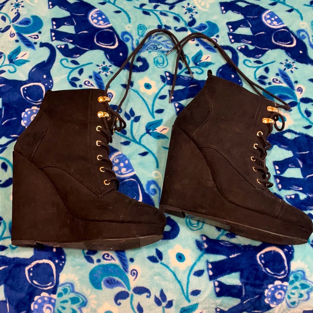 Black & Gold Forever 21 Wedged Booties